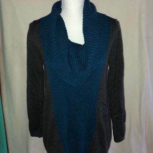 Knit drop neck sweater